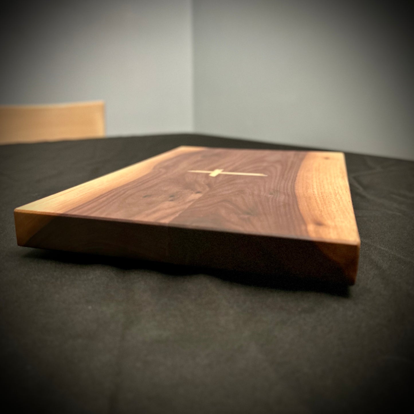 Walnut Face Grain Cutting Board with Maple Cross Inlay